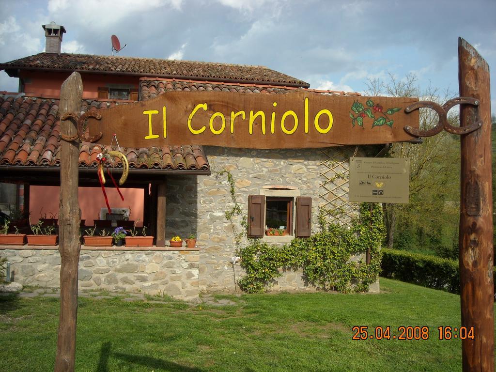 Agriturismo Il Corniolo Castiglione di Garfagnana Luaran gambar